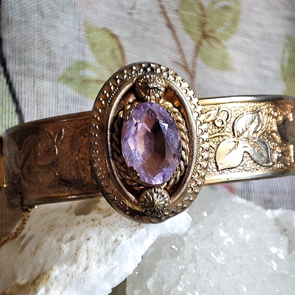 Glass Amethyst Vintage Floral Leaf Pattern Embossed Hinged Bangle Bracelet Wear - Picture 10 of 15